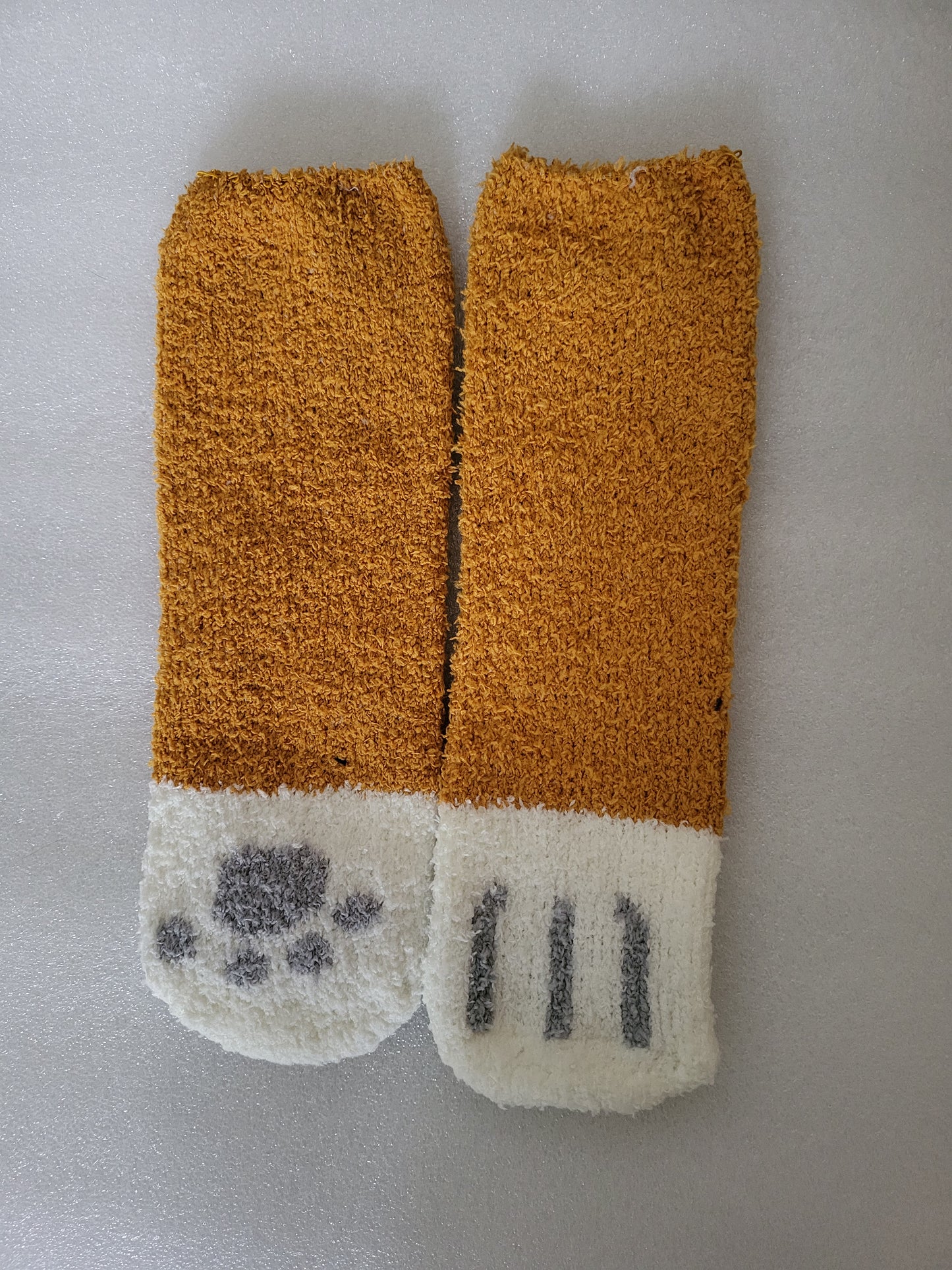 Ankle Socks with Cosy Cat Paws