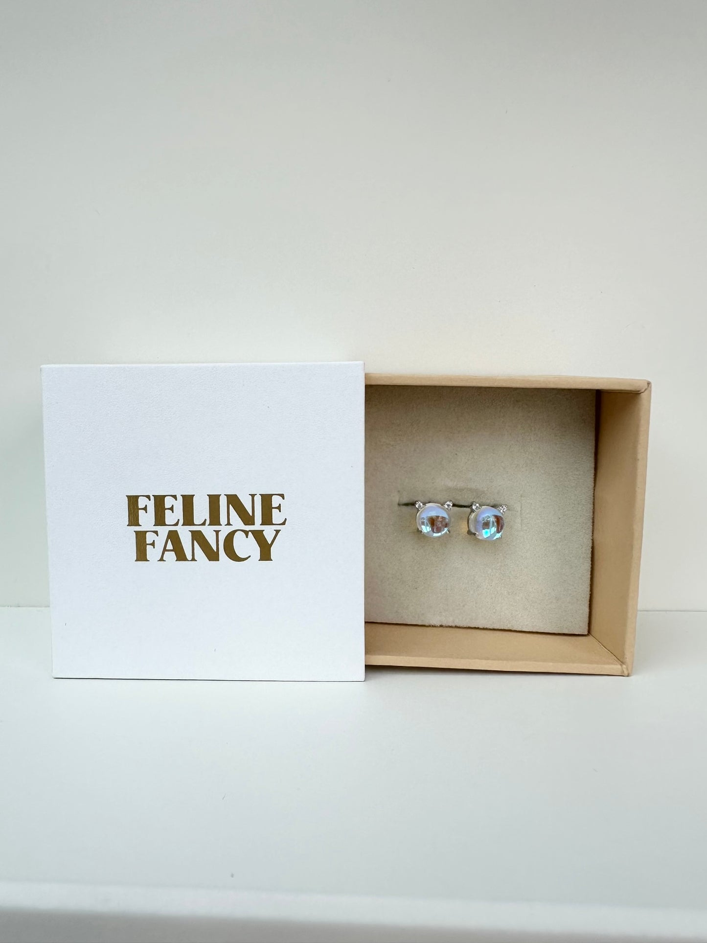 Feline Fancy Cats Eye Cat Earrings